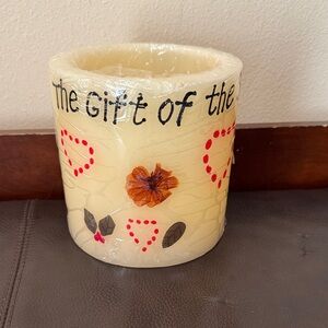 NWT Christmas Candle Holder “The Gift of the Season is Love”